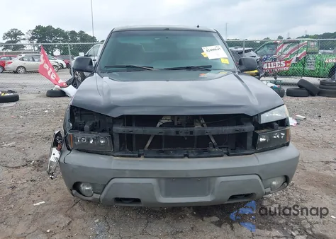 2002 Chevrolet Avalanche 1500 из США, поврежденный, VIN 3GNEK13T82G251074
